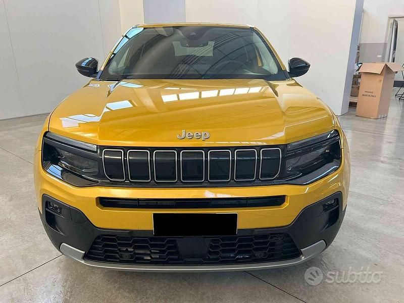 Usado Jeep Avenger Summit 110 HP (80 kW) 2025 Other SUV