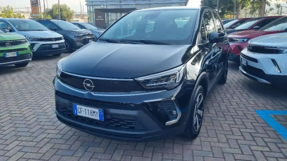 Usata Opel Crossland Edition 110 CV (80 kW) 2021 Nero SUV