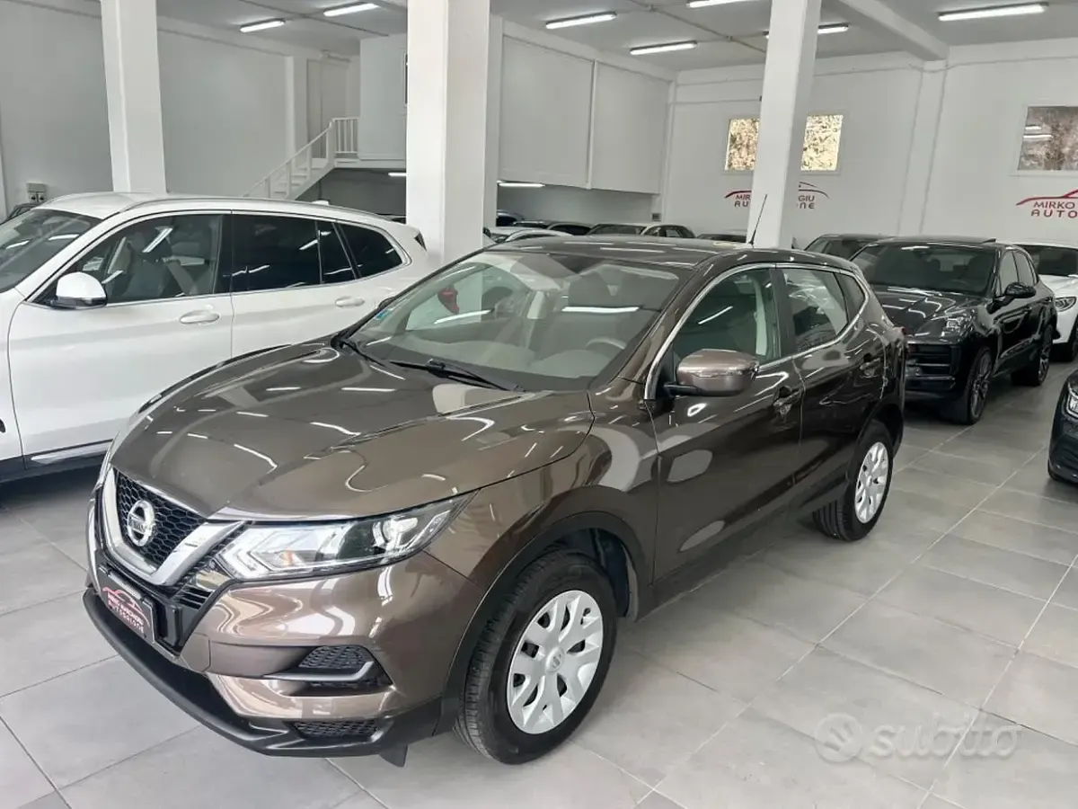 Usata Nissan Qashqai 116 CV (85 kW) 2018 Grigio SUV