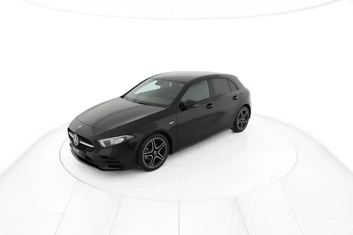 Usata Mercedes A180 Premium 116 CV (85 kW) 2022 Nero Berlina