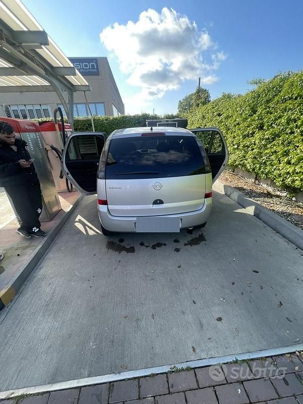 Usata Opel Meriva 90 CV (66 kW) 2005 Grigio Monovolume