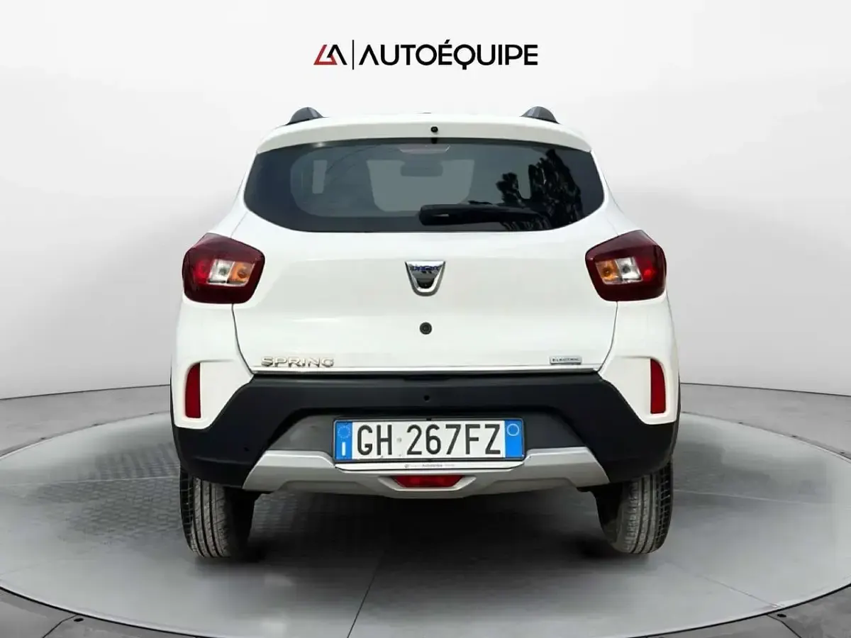 Usata Dacia Spring Comfort Plus 33 kW (45 CV) 2021 Bianco Utilitaria