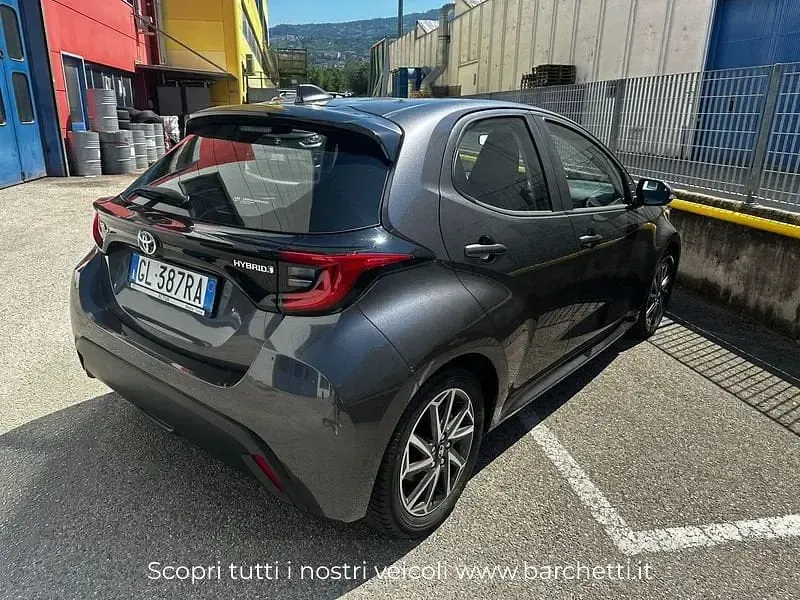 Usata Toyota Yaris Hybrid Trend 116 CV (85 kW) 2022 Grigio scuro Utilitaria