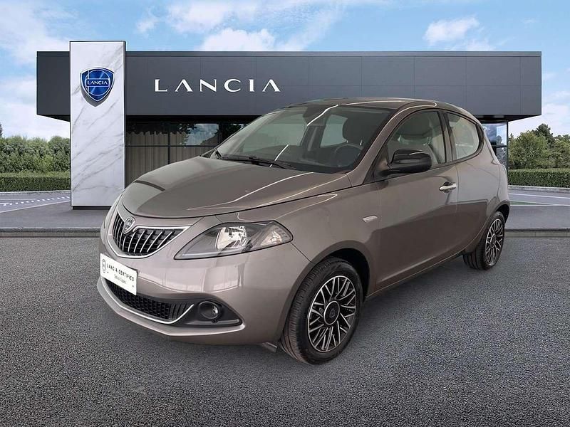 Grigio Usata 2024 Lancia Ypsilon Due volumi | 13.900 € (Buon prezzo) - Immagine 1/4