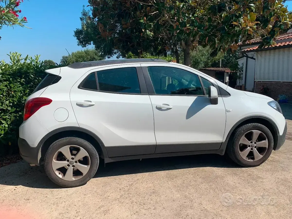 Usata Opel Mokka 131 CV (96 kW) 2015 Bianco SUV