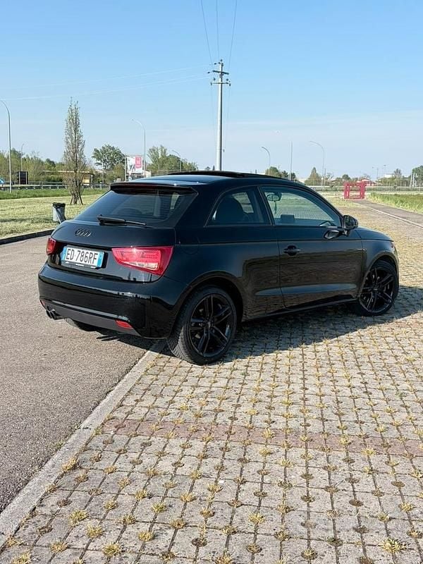 Usata Audi A1 Ambition 122 CV (89 kW) 2010 Nero Utilitaria