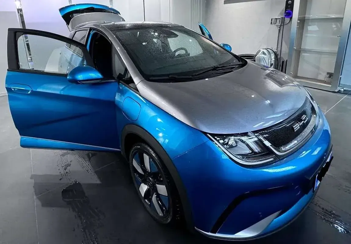 Usata BYD Dolphin Design 64 kW (88 CV) 2024 Blu/azzurro Utilitaria