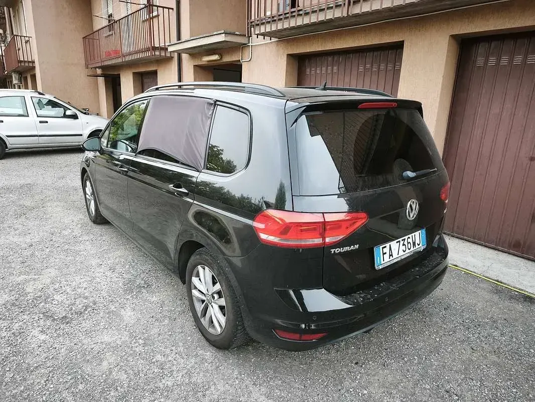 Usata VW Touran Comfortline 110 CV (80 kW) 2015 Nero Monovolume