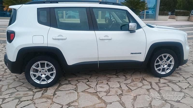 Usata Jeep Renegade Limited 130 CV (95 kW) 2022 Bianco SUV