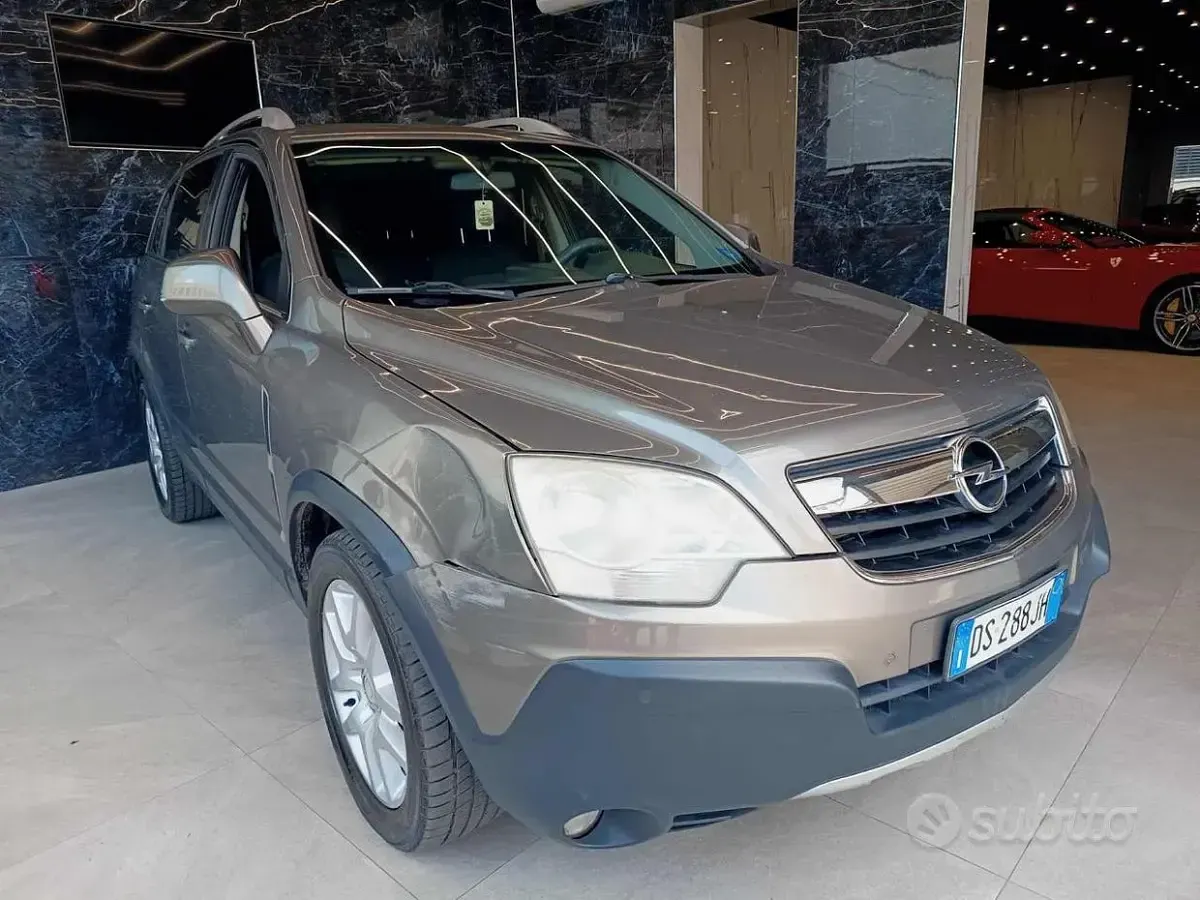 Usata Opel Antara Cosmo 150 CV (110 kW) 2008 Grigio SUV