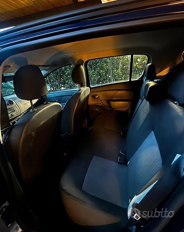 Usata Dacia Sandero 75 CV (55 kW) 2016 Blu Berlina