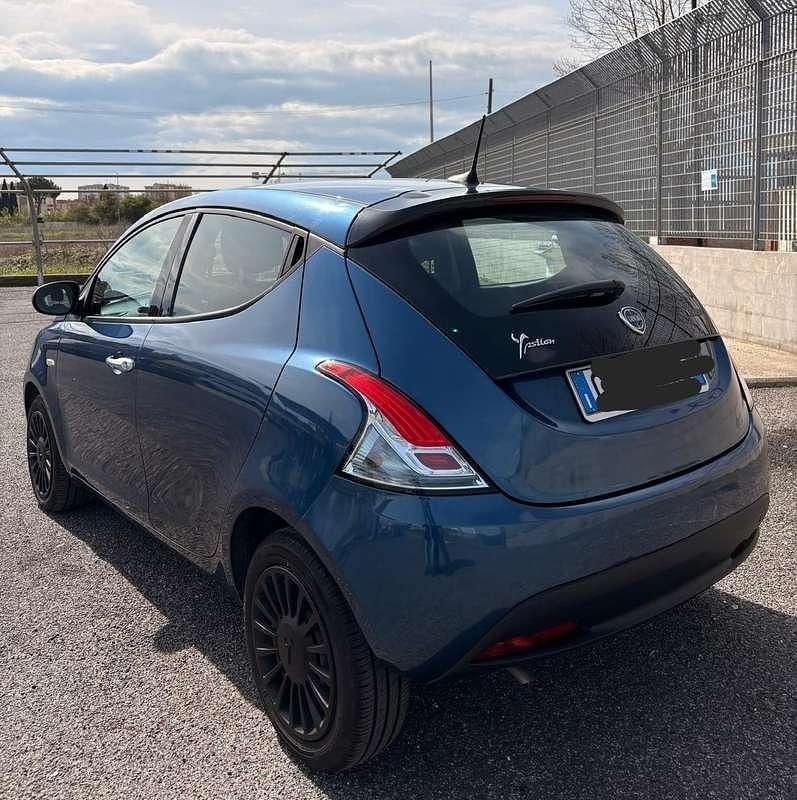 Usata Lancia Ypsilon Silver 69 CV (50 kW) 2023 Utilitaria