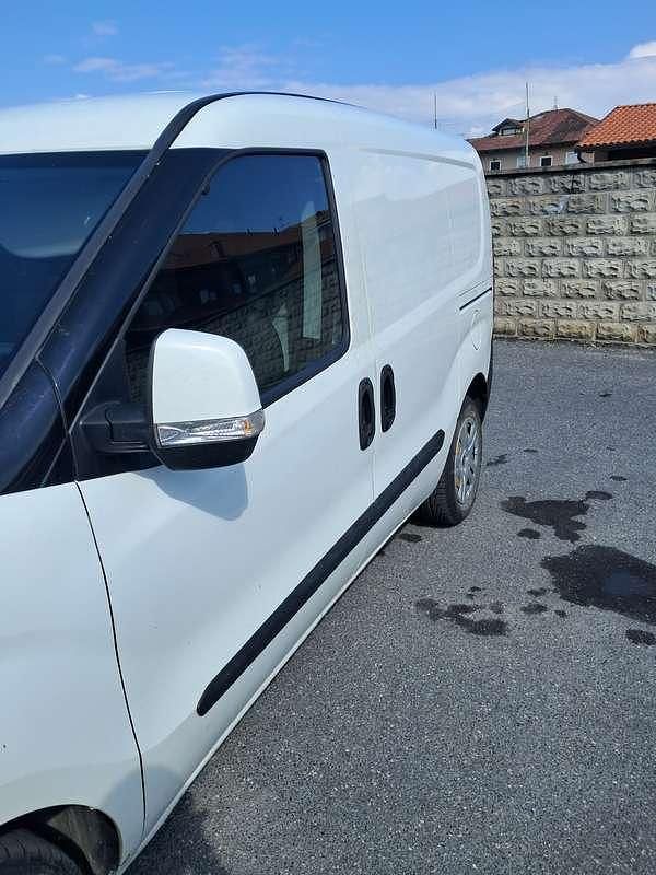 Usata Fiat Doblò Active 105 CV (77 kW) 2015 Monovolume