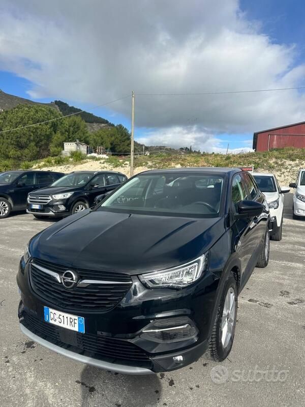 Nero Usata 2021 Opel Grandland X Ultimate SUV | 18.300 € (Buon prezzo) - Immagine 1/4