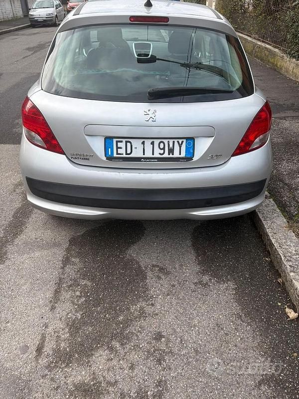 Usata Peugeot 207 2010 Grigio Berlina