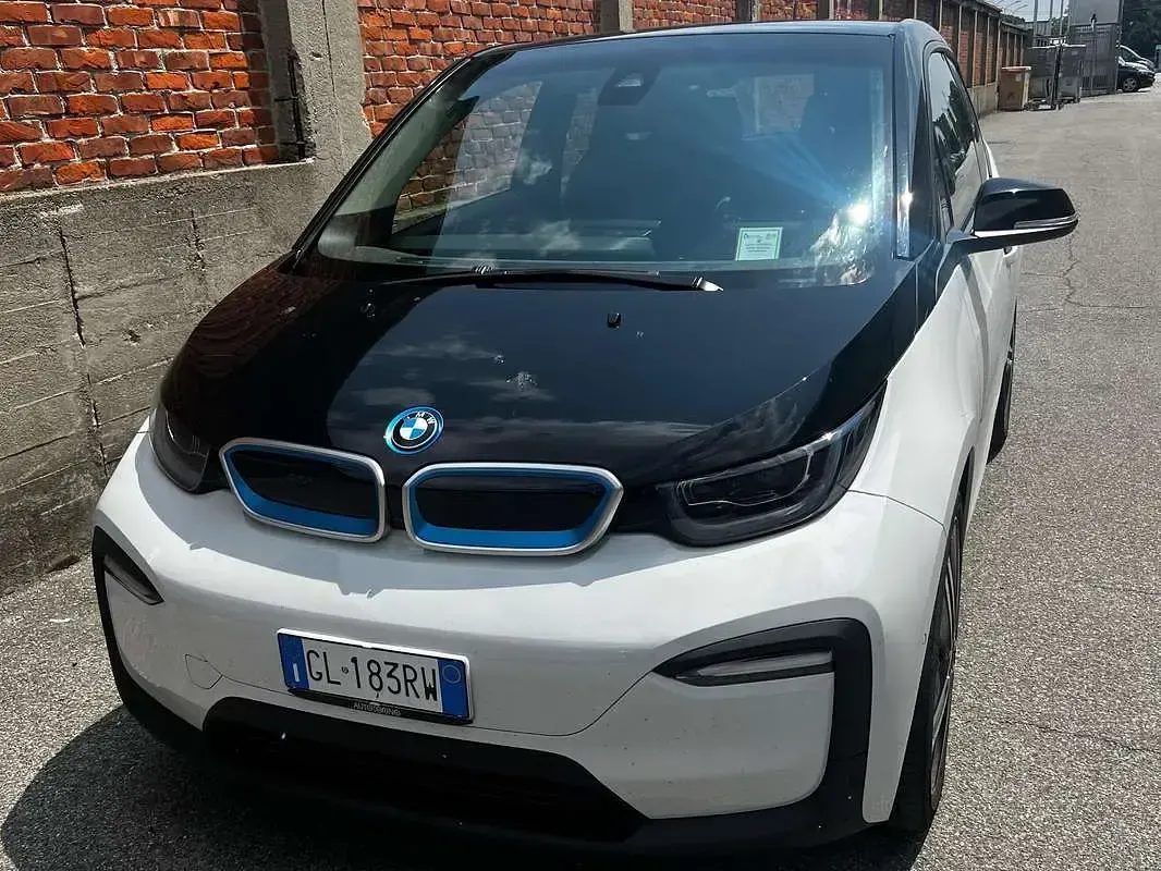 Usata BMW i3 75 kW (102 CV) 2022 Bianco Utilitaria