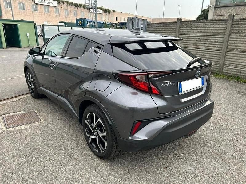 Usata Toyota C-HR Trend 122 CV (89 kW) 2021 Grigio SUV