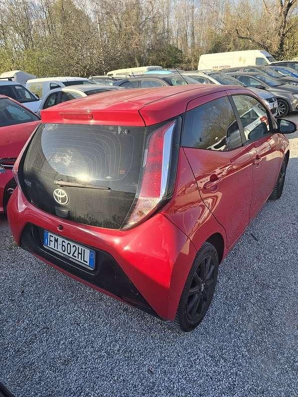 Usata Toyota Aygo Business Edition 69 CV (50 kW) 2018 Utilitaria