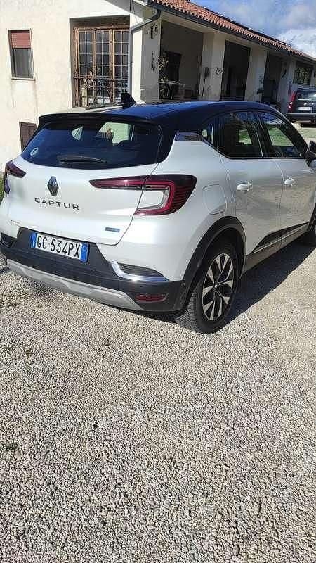 Gebraucht Renault Captur Intens 160 PS (117 kW) 2020 Weiß SUV