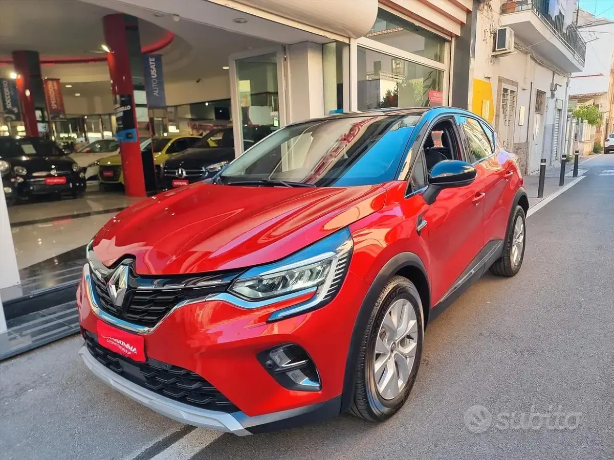 Usata Renault Captur Intens 116 CV (85 kW) 2021 Rosso SUV