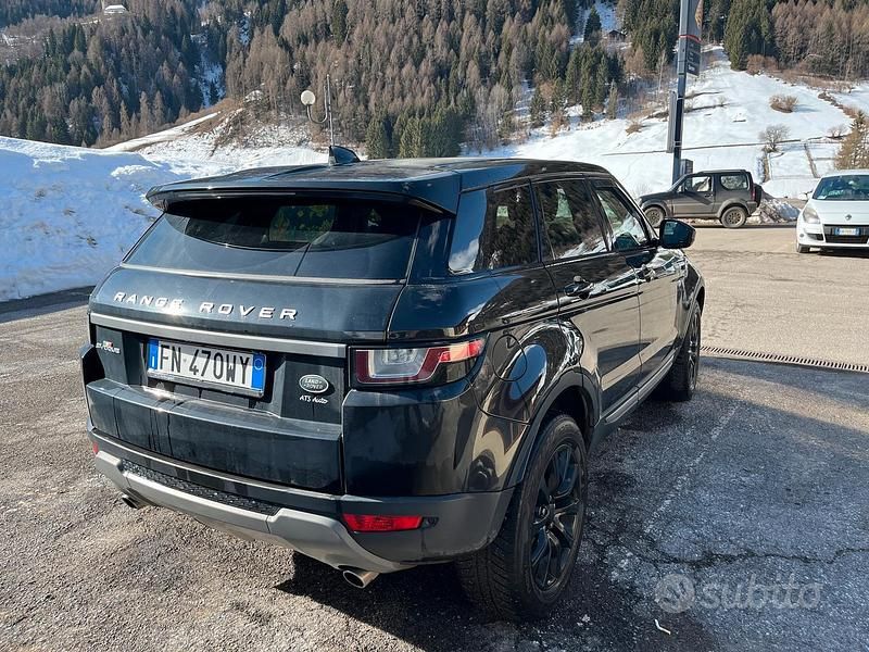Usata Land Rover Range Rover evoque HSE 150 CV (110 kW) 2018 Nero SUV