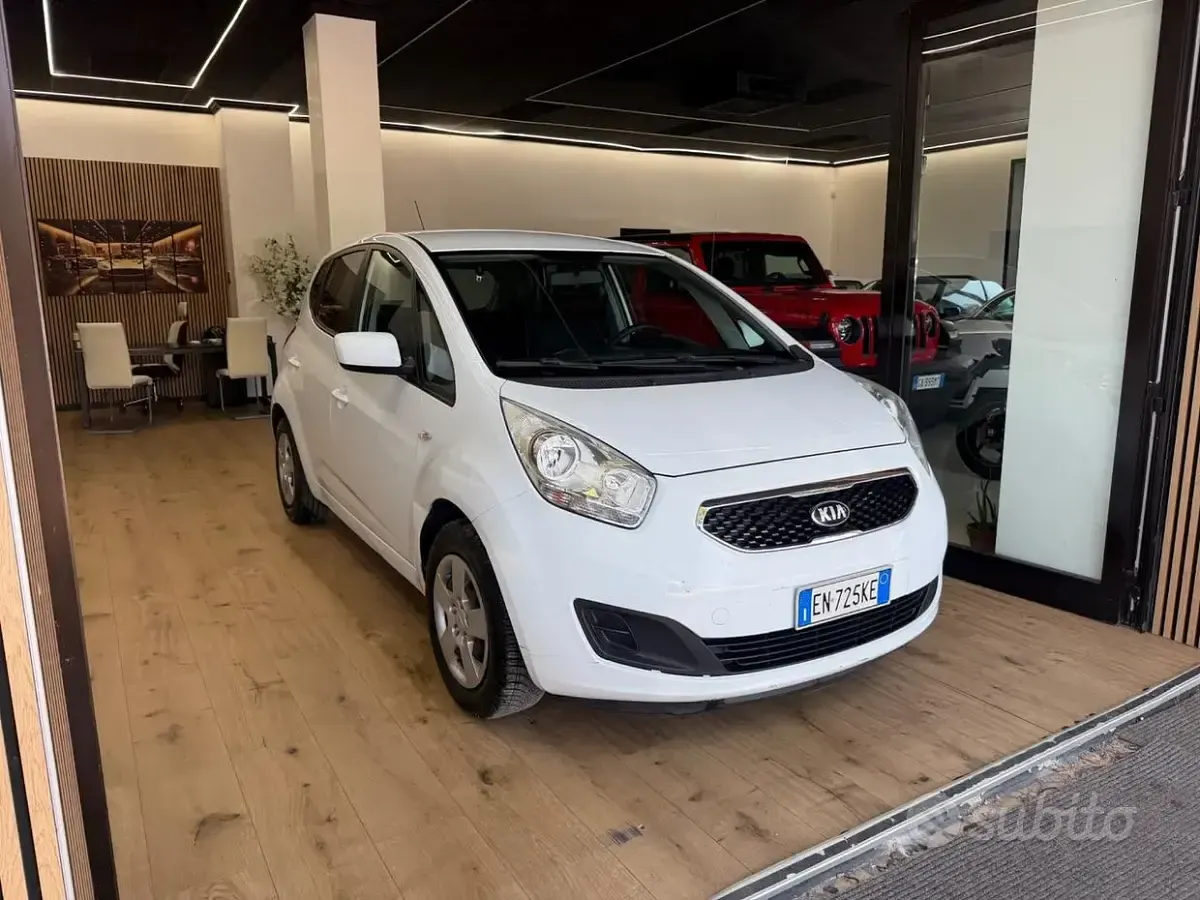 Usata Kia Venga 90 CV (66 kW) 2011 Utilitaria