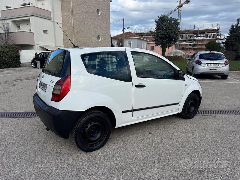 Usata Citroën C2 70 CV (51 kW) 2008 Bianco Utilitaria
