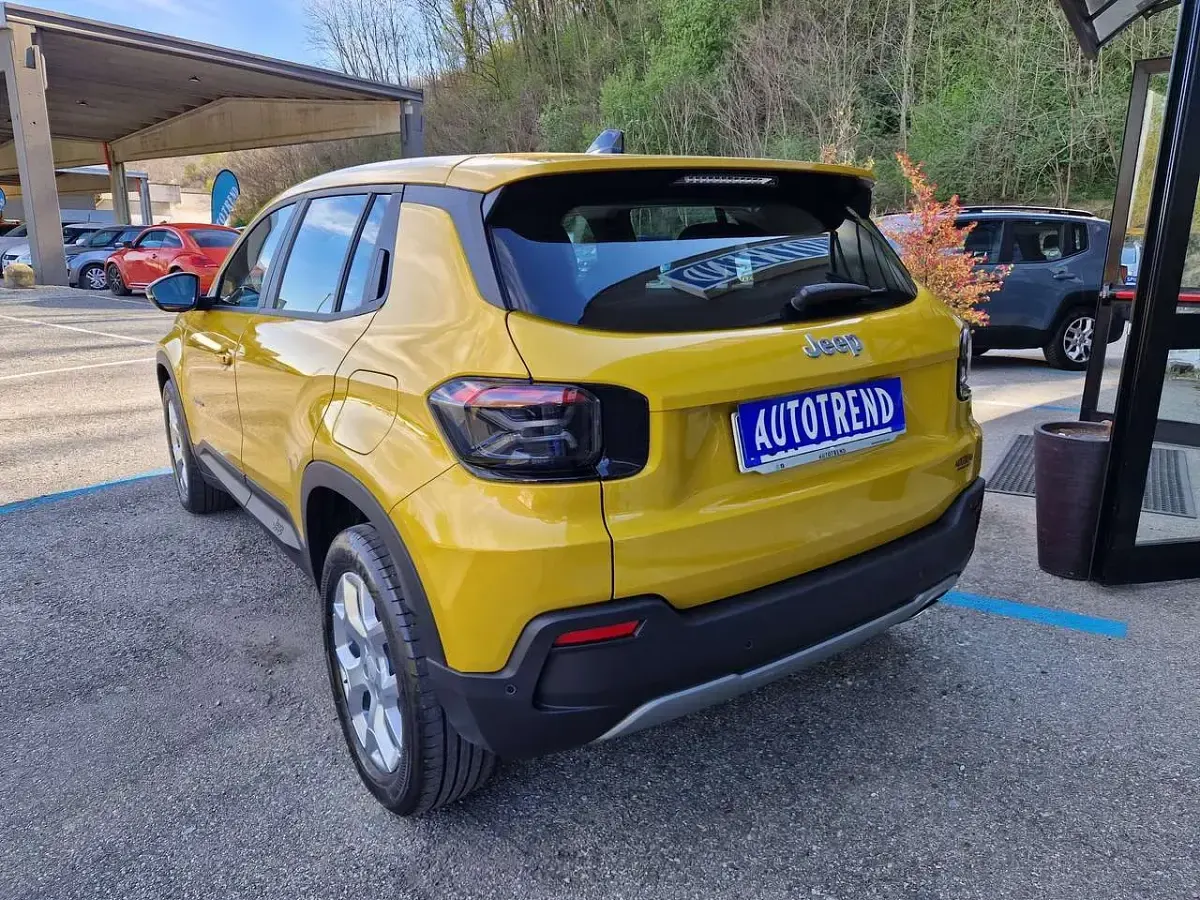 Usata Jeep Avenger Longitude 101 CV (74 kW) 2023 Giallo SUV