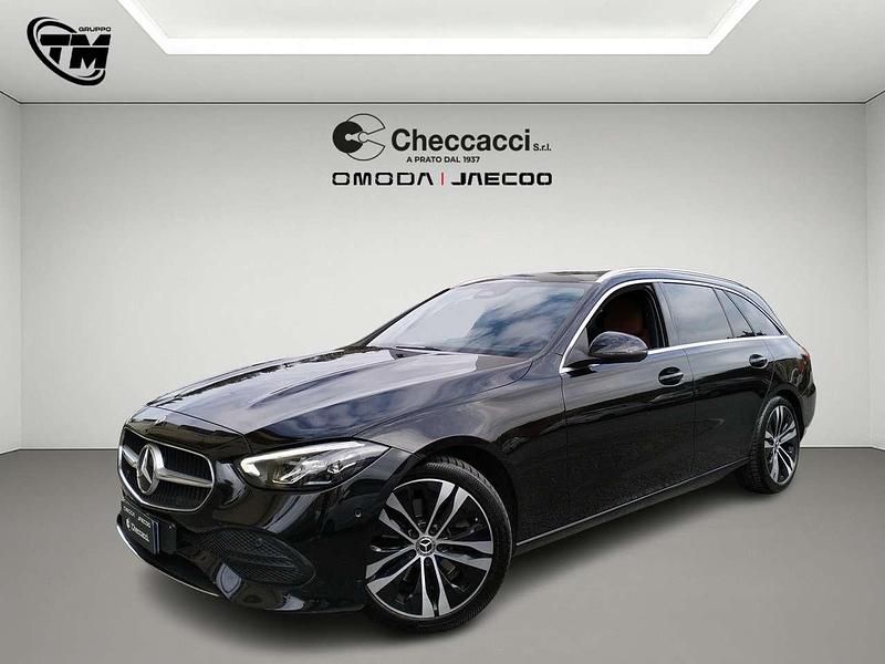 Usata Mercedes C220 200 CV (147 kW) 2022 Nero Station wagon