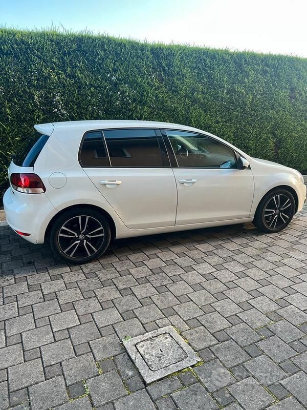 Usata VW Golf VI 122 CV (89 kW) 2011 Utilitaria