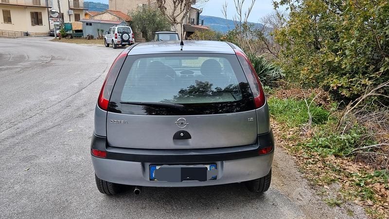 Usata Opel Corsa 75 CV (55 kW) 2003 Grigio Utilitaria