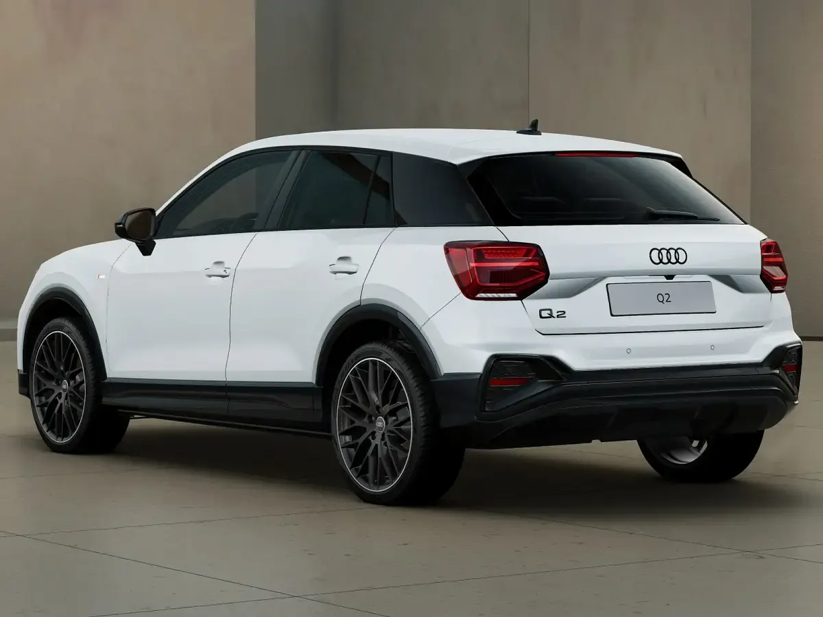 Nuova Audi Q2 Comfort 2026 Bianco ghiacciaio metallizzato SUV