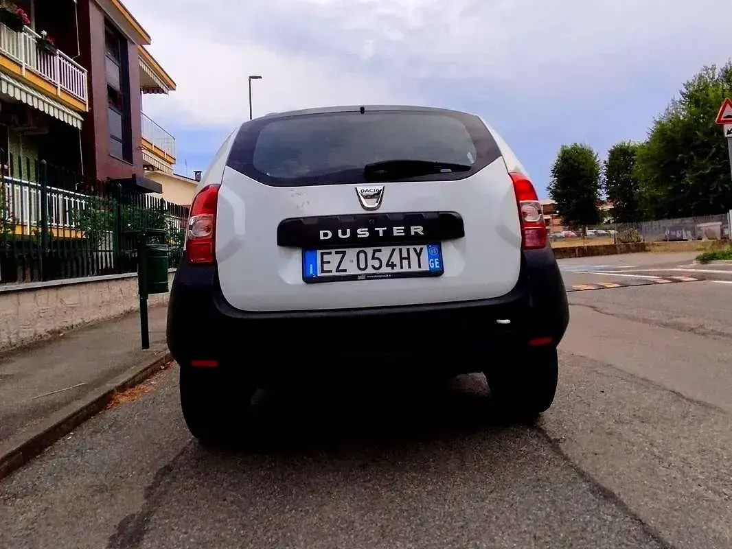 Usata Dacia Duster Ambiance 90 CV (66 kW) 2015 Bianco SUV