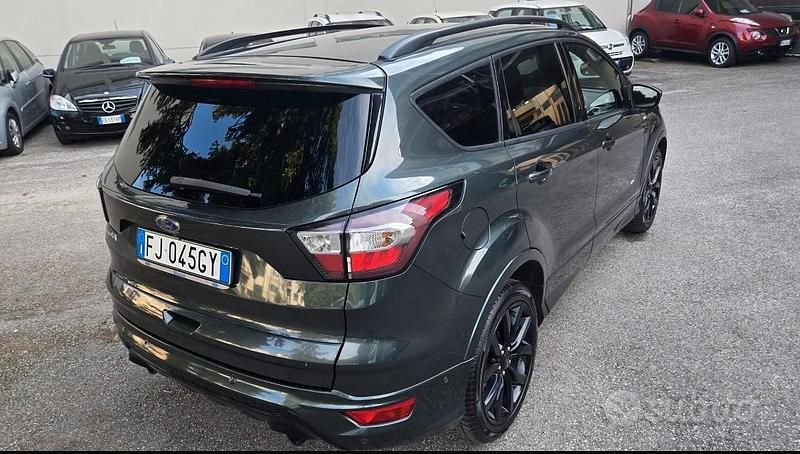Usata Ford Kuga ST-Line 180 CV (132 kW) 2017 SUV