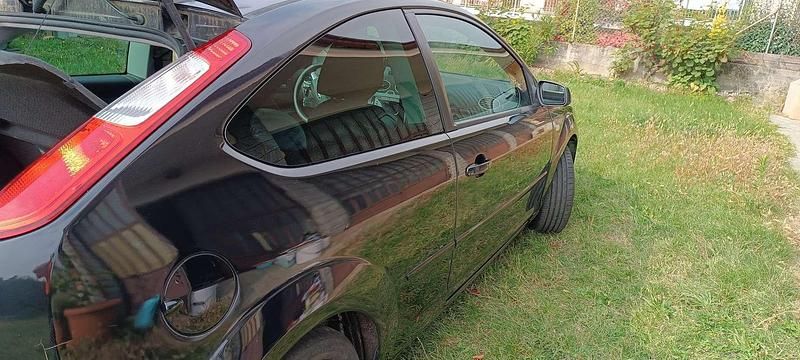 Usata Ford Focus 110 CV (80 kW) 2007 Nero Berlina