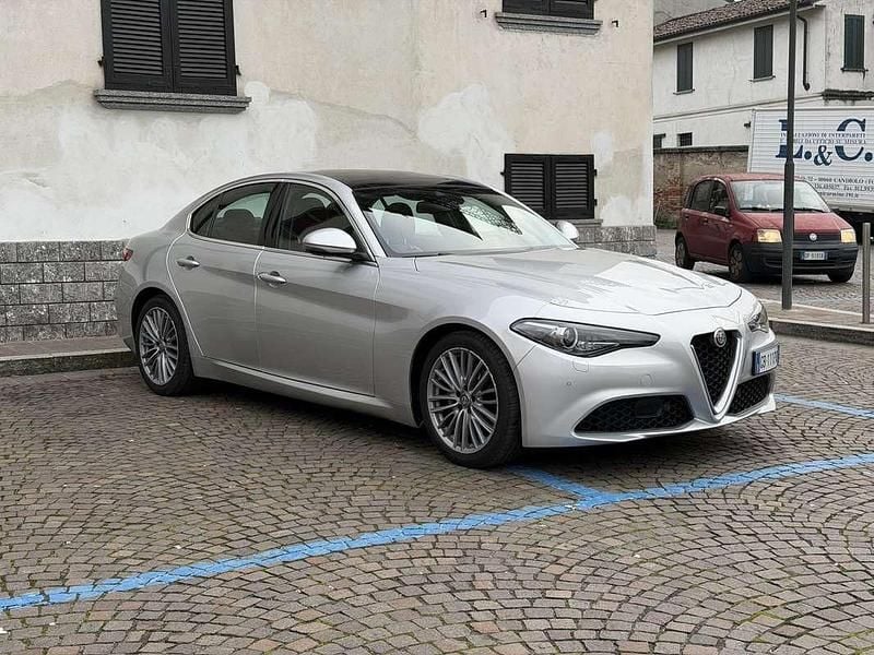 Usata Alfa Romeo Giulia Ti 190 CV (139 kW) 2020 Argento Berlina