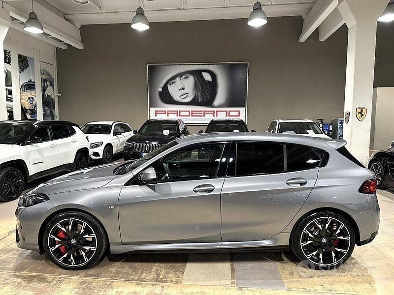 Usata BMW 118 M Sport 150 CV (110 kW) 2024 Skyscraper grau Utilitaria