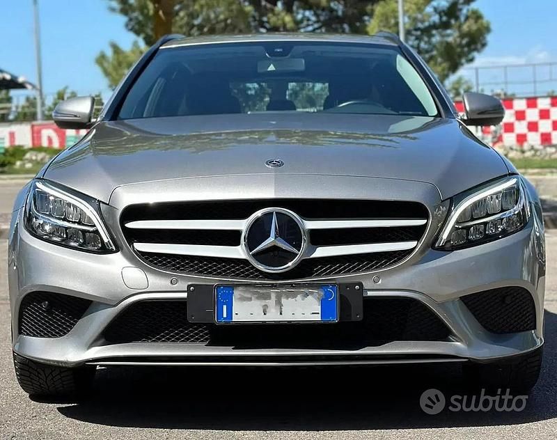 Usata Mercedes C180 122 CV (89 kW) 2019 Grigio Station wagon