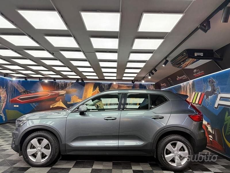 Usata Volvo XC40 150 CV (110 kW) 2018 Grigio SUV