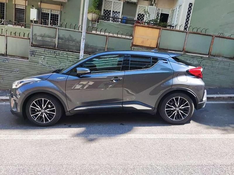 Grigio Usata 2017 Toyota C-HR Lounge SUV | 14.500 € (Buon prezzo) - Immagine 1/4