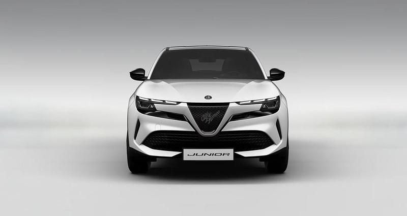 Nuova Alfa Romeo Junior Edizione Speciale 145 CV (106 kW) 2025 Bianco / pastello SUV
