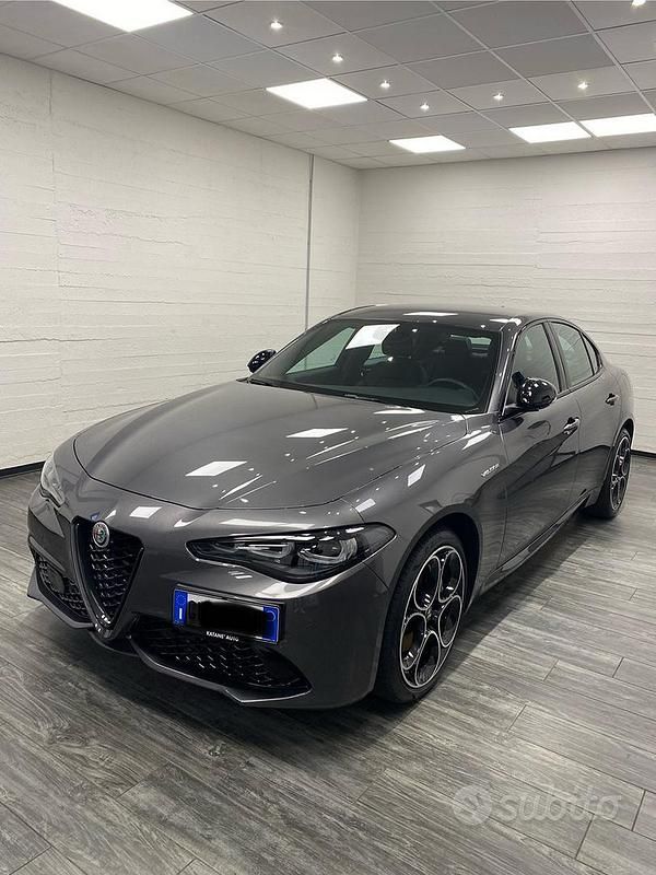 Usata Alfa Romeo Giulia Veloce 280 CV (205 kW) 2023 Grigio Berlina