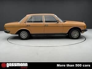 Usata Mercedes 300 80 CV (58 kW) 1977 Arancione Berlina