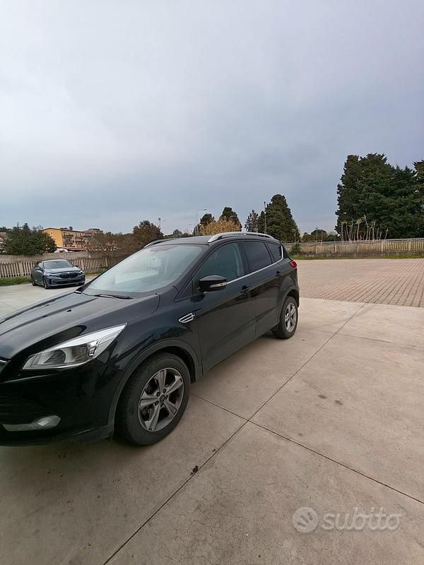 Usata Ford Kuga Titanium 140 CV (102 kW) 2014 Nero SUV
