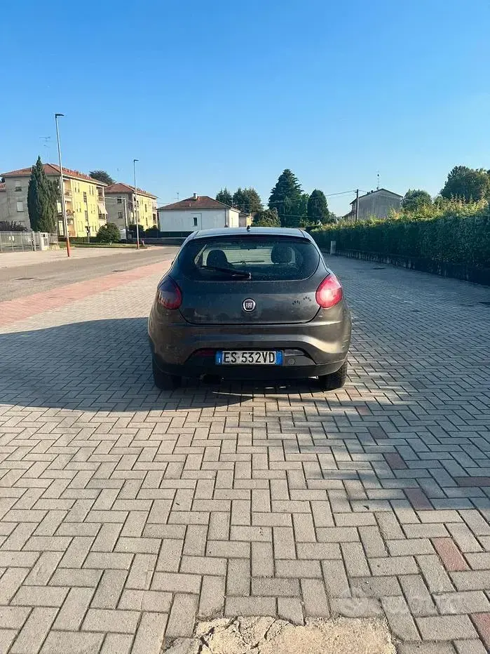 Usata Fiat Bravo 105 CV (77 kW) 2013 Grigio Utilitaria