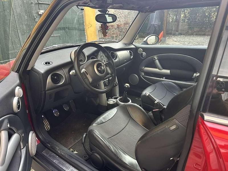 Begagnad Mini Cooper S 163 HK (119 kW) 2003 Röd Halvkombi