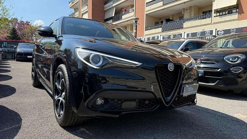 Usata Alfa Romeo Stelvio Veloce 210 CV (154 kW) 2022 Nero metallizzato SUV