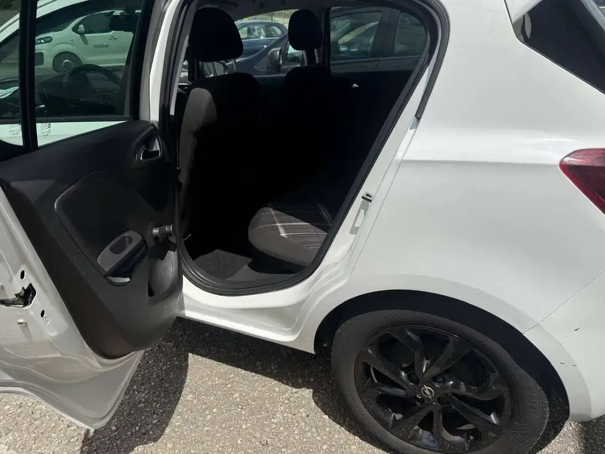 Usata Opel Corsa 75 CV (55 kW) 2017 Bianco/tetto nero Utilitaria