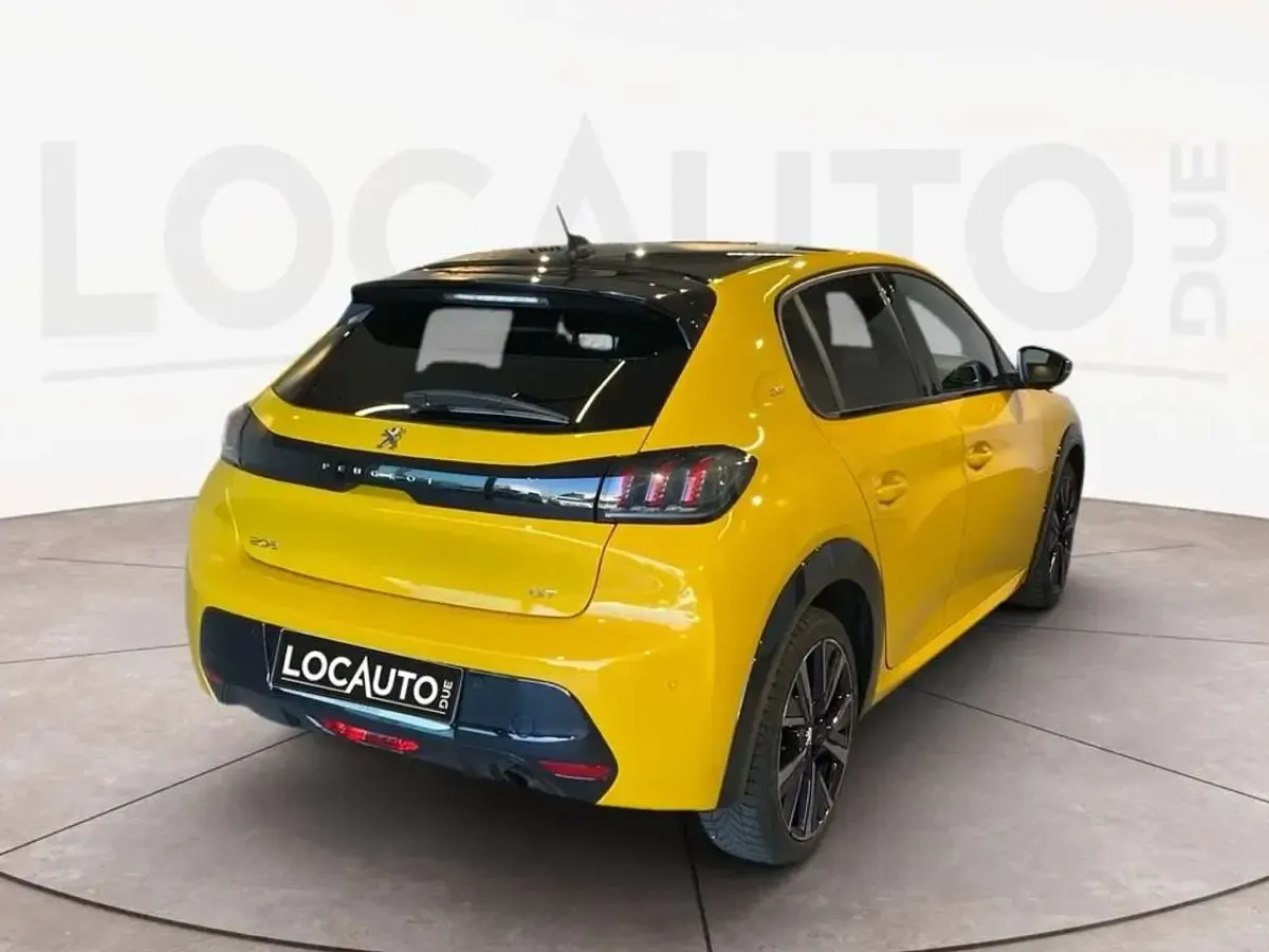 Usata Peugeot 208 GT 102 CV (75 kW) 2022 Giallo Utilitaria