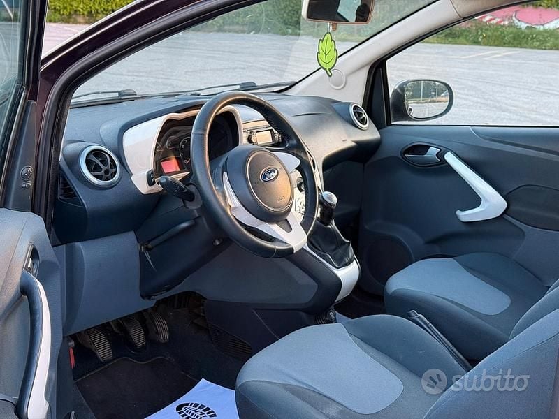 Usata Ford Ka 75 CV (55 kW) 2010 Viola Utilitaria